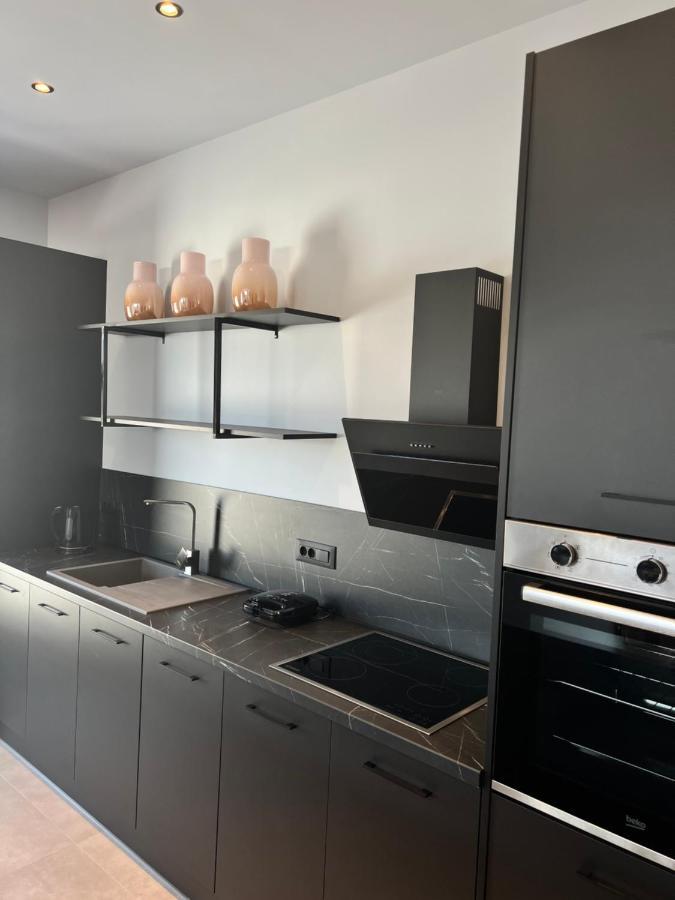 Cora May Central Villa With Private Pool 200M To The Beach Faliraki Extérieur photo