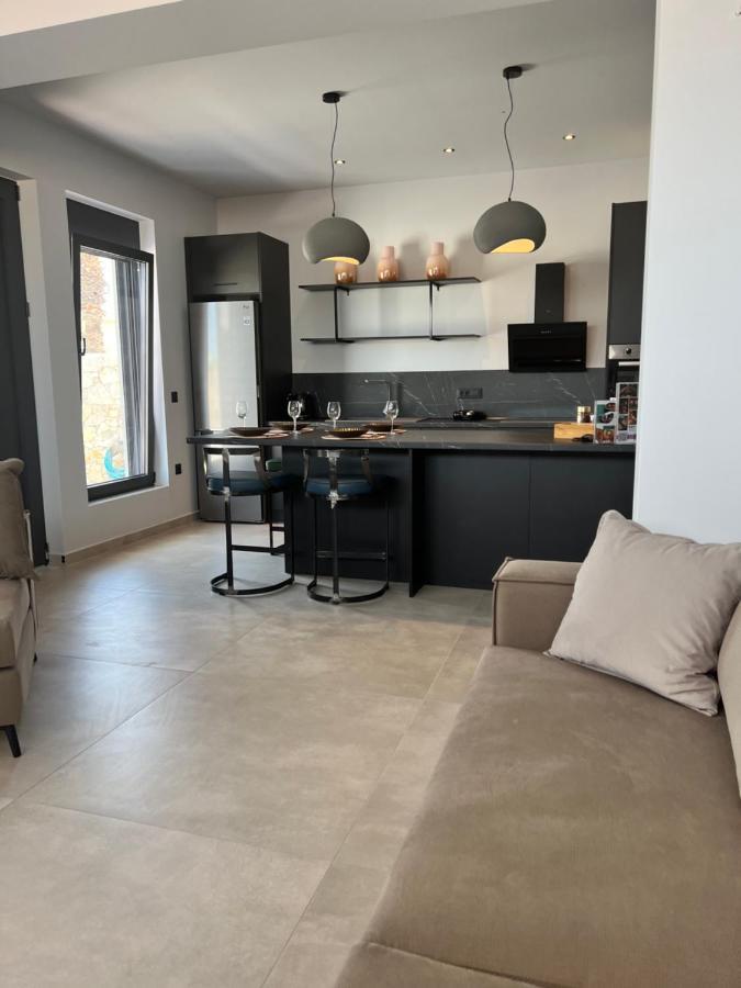 Cora May Central Villa With Private Pool 200M To The Beach Faliraki Extérieur photo